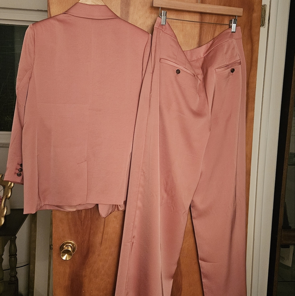 Banana Republic factory peach pants suit